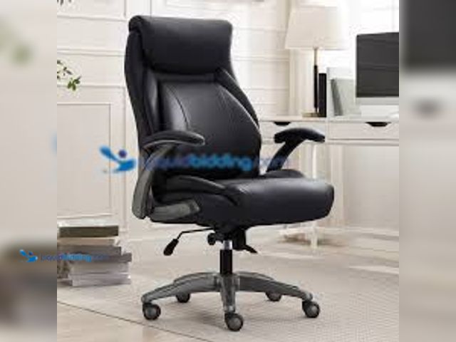 Lot 49-5544013 - La-Z-Boy Air Lumbar Manager Office Chair. Model # 194696041567 unused