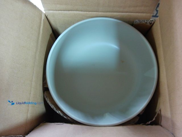 Lot 49-3481616 - 12PCS Sage Green Dinner Set, Including (4) Dinner plates, (4) Salad Plates, and (4) Bowls, Model# DP...