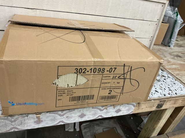 Lot 49-5459633 - rawakorw 8 pack carseat covers. Black pleather.