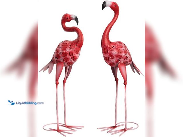 Lot 49-3564401 - XONOR Metal Flamingo Garden Statues Red Flamingo Yard Art Outdoor Sculptures for Home Patio Lawn Bac...