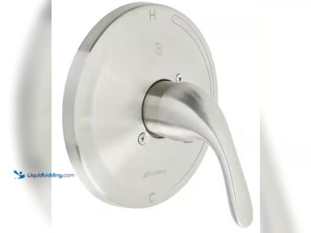 Lot 49-5436747 - Glacier Bay 1-Handle Valve Trim Kit in Brushed Nickel (Valve Not Included). Model # 864770. Unsued.