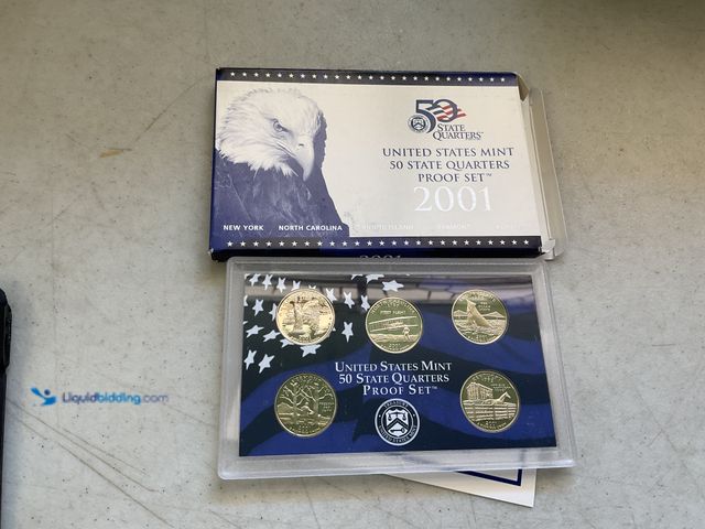 Lot 49-5515051 - 2001 UNITED STATES MINT 50 STATE QUARTER PROOF SET 5 COINS IN HARD PLASTIC DISPLAY AND ORIGINAL SLEE...