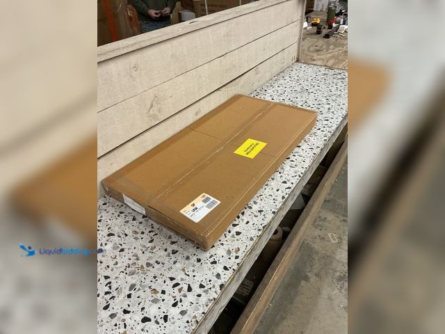 Lot 49-5462064 - QTY 3 - Large Blue Plaid Goodfellow & Co Button up shirt. New.