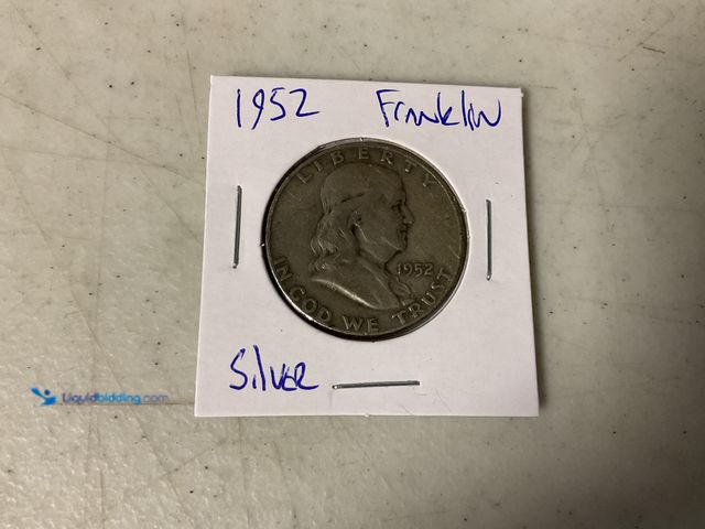 Lot 49-1505680 - NICE 1952 FRANKLIN HALF DOLLAR COIN 90% SILVER #COINS1211