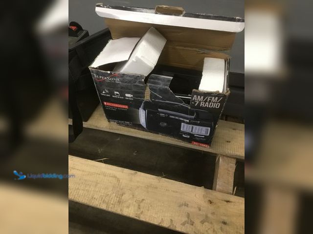 LiquidBidding - Lot 49-5496311 - Pallet of miscellaneous items, all ...