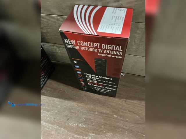 Lot 49-5487260 - UMUSTHAVE  Concept Digital Indoor/Outdoor TV Antenna (ampliied version) Unused