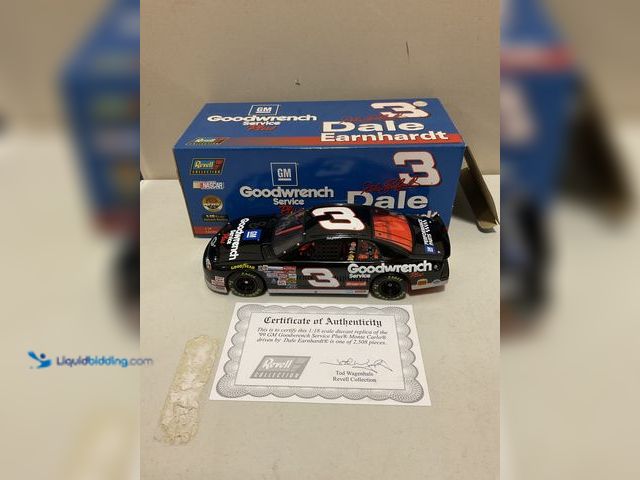Lot 49-1977868 - Other REVELL COLLECTION 1/18 SCALE DIECAST REPLICA 99 GM GOODWRENCH SERVICE PLUS MONTE CARLO DRIVEN ...