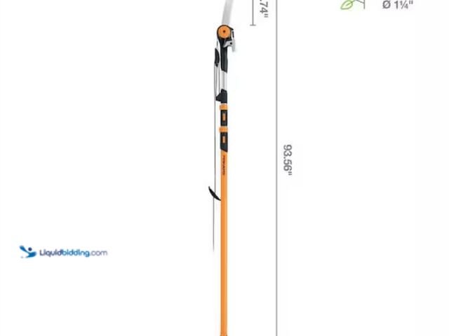 Lot 49-2026129 - Fiskars 16 ft. Extendable 1.25 in. Cut Capacity 15 in. Saw Blade Tree Pruner with Chain-Drive, Model...