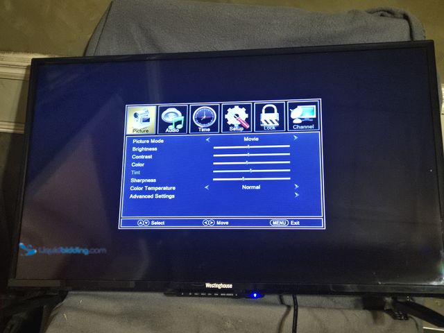 Lot 49-1805596 - 1 WESTINGHOUSE WD32HKB1001 32" HDTV FULLY TESTED AND WORKING   NO REMOTE.