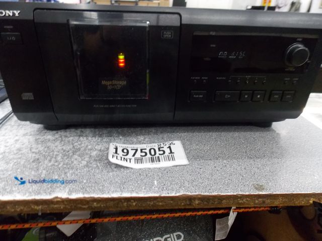 Lot 49-1975051 - 1 Sony CDP-CX53 50 Disc CD Player Sony 50 Disc CD Player Used In Fair Condition Does Have Some Ware ...