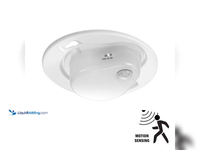 Lot 49-5413094 - Commercial Electric
5 in. Motion Sensing Utility Light LED Flush Mount 650 Lumens 7W Bright White 4...