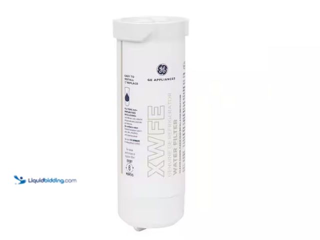 Lot 49-5574052 - GE
Genuine XWFE Refrigerator Water Filter for GE. Store SKU # 1005256277. Unused
