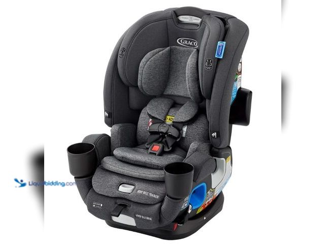 Lot 49-3547455 - Graco 4Ever DLX Grad 5-in-1 Car Seat. Item 1897215 | Model 2215747. Unused