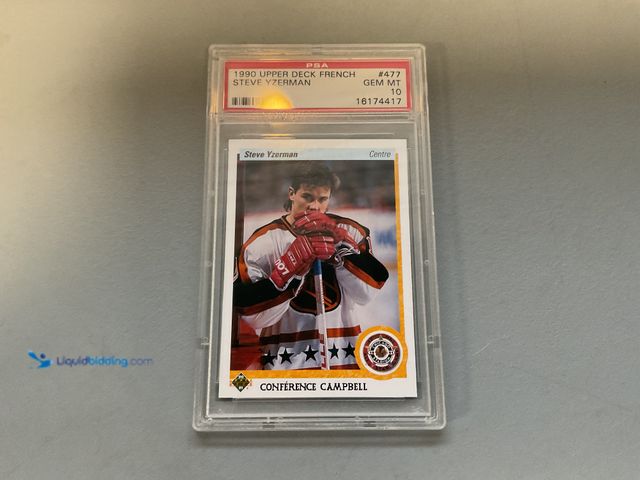 Lot 49-1804310 - GRADED CARD! 1990 UPPER-DECK FRENCH STEVE YZERMAN #477.