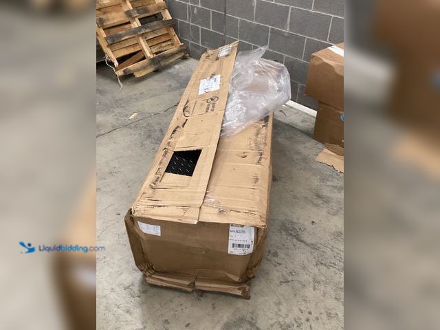 Lot 49-3540316 - Northern Tool + Equipment Deep Crossover Truck Toolbox with Removable Tray, 69in. x 20in. x 19in., A...