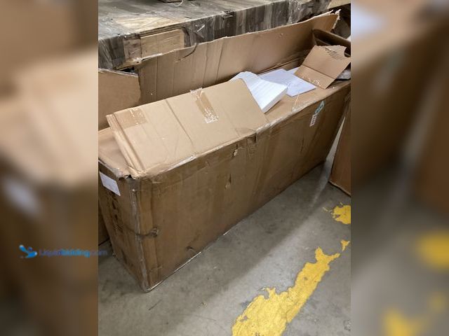 Lot 49-5407503 - White Wood Baby Changing Table. Model: kf180081us-01fc-001. Unused