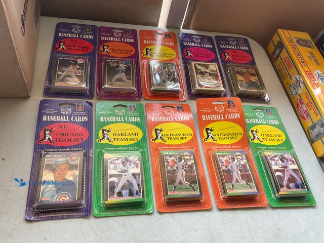 Lot 49-5467729 - Other LOT OF 10 VINTAGE SPORTS AMERICA CLUB SEALED BASEBALL CARD PACKS ALL TEAM SETS LOADED WITH STA...
