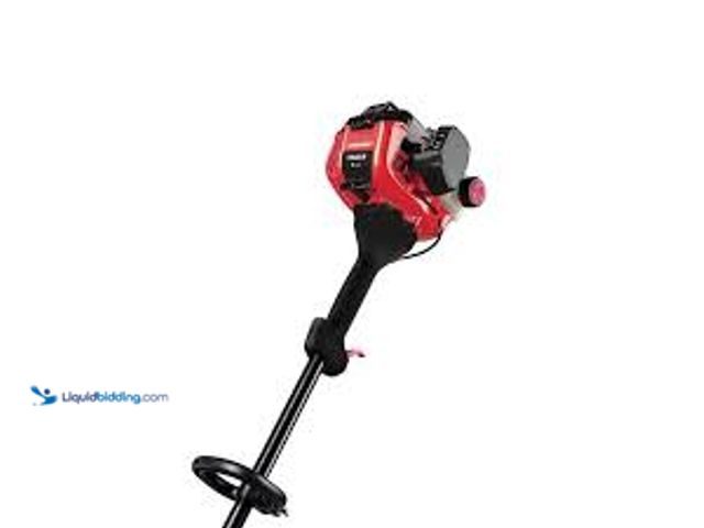 Lot 49-5448386 - Troy-Bilt 16 in. 25cc 2-Cycle Curved Shaft Gas String Trimmer. Model # TB25CB. Used