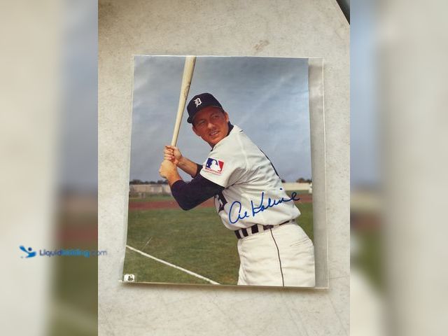 Lot 49-1830539 - COLLECTIBLE VERY NICE DETROIT TIGERS LEGEND AL KALINE AUTOGRAPHED 8X10 PHOTO #COINS0219