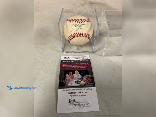 Lot 49-1505630 - COLLECTIBLE NICE FRANK THOMAS CHICAGO WHITE SOX AUTOGRAPHED BASEBALL WITH JSA COA #COINS1211