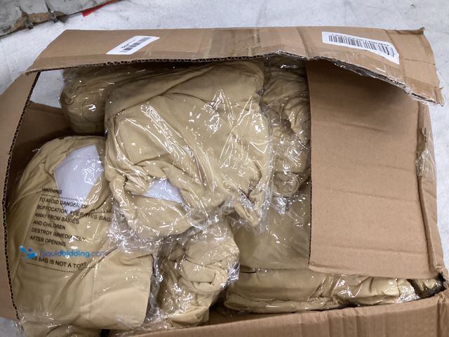 Lot 49-5551558 - Bulk Pack of Table Covers (Yellow) Unused
