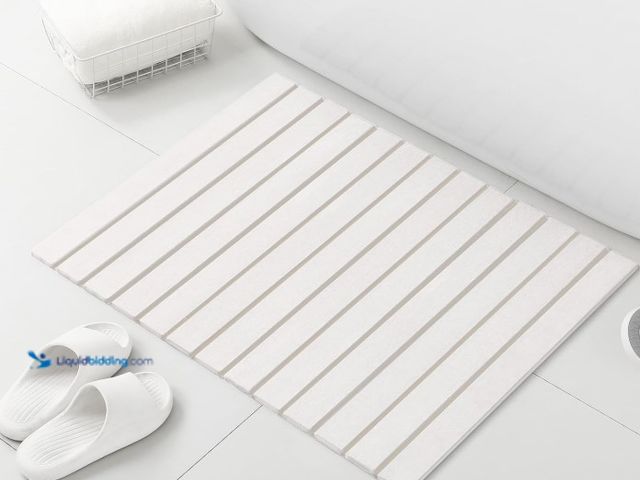 Lot 49-3431527 - Large Stone Bath Mat, 30.2 x 23.5 Non-Slip Diatomaceous Earth Bath Mat, Ultra-Absorbent Quick-Drying...