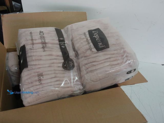 Lot 49-1569665 - (80) Pack of Depends, 24-30", New.  Ref#AMABLU0114