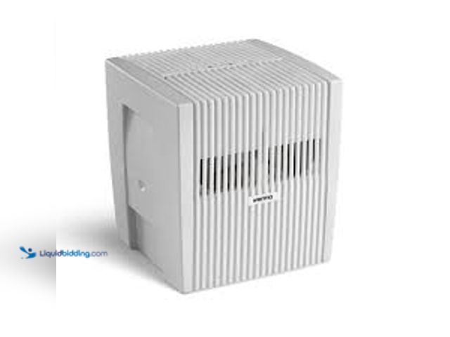 Lot 49-5411758 - Venta LW25 Original Evaporative Humidifier, White, Up to 430 sq. ft. Model # 7025536. used