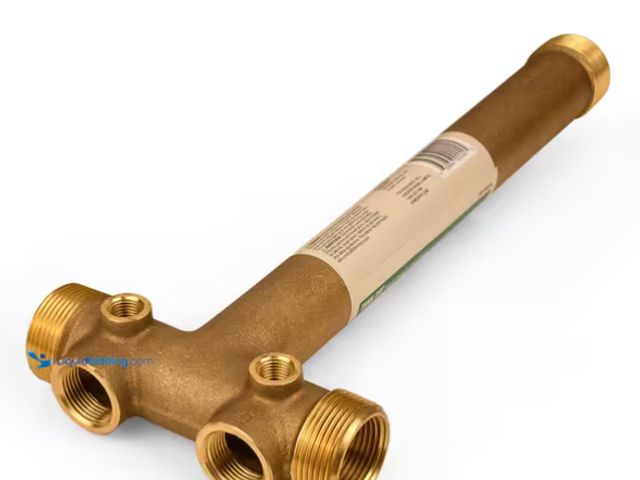 Lot 49-3565672 - Everbilt 13 in. Brass Tank Tee. Model # EBTC13NL. Unused