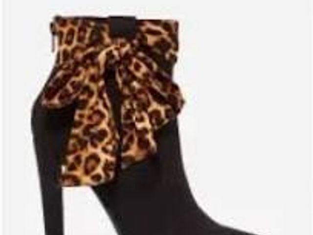 Lot 49-5461253 - Womens 9.5 - Just Fab Leopard Print Bow Ankle Boots. Unused