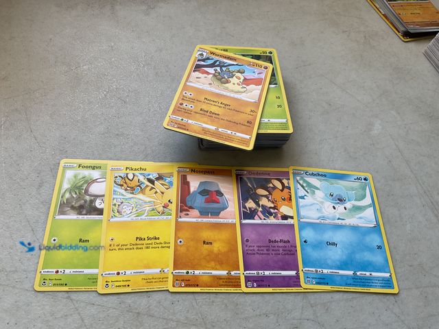 Lot 49-5515505 - Other LOT OF 80+ POKEMON CARDS FROM VARIOUS YEARS AND EVOLUTIONS LOADED WITH GREAT CARDS