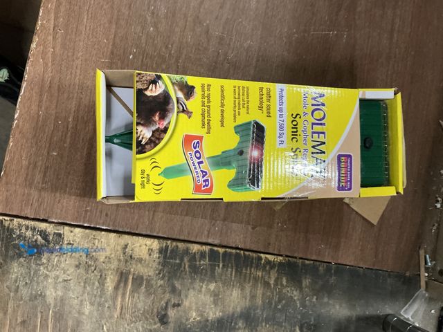 Lot 49-5578983 - QTY 2 - Bonide MoleMax Mole & Gopher Repeller Solar-Powered Sonic Spike. Model: B0085OOIB0. Unused