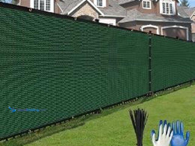 Lot 49-1625348 - Privacy Fence Screen, with Gloves, 6X50FT Heavy Duty 220GSM 98% Blockage Privacy Screen Fence for Ou...