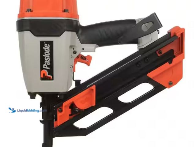 Lot 49-2001607 - Paslode Pneumatic 3-1/4 in. 30 Degree Air Corded Compact Framing Nailer, Model # 513000, Unused, Una...