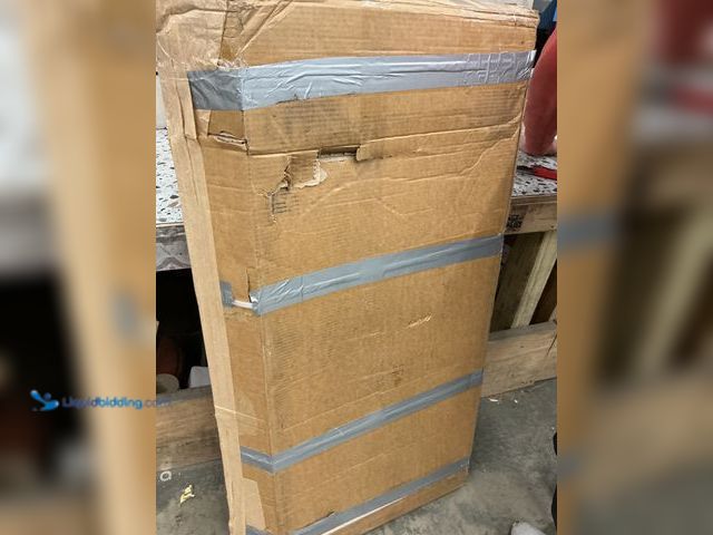 Lot 49-5485109 - Folding walking pad. Unused and powers on.