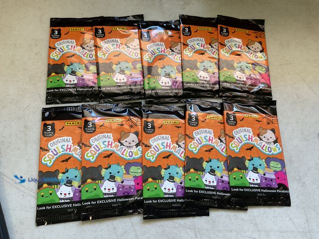 Lot 49-5515066 - Other LOT OF 10 SQUISHMALLOW TRADING CARD PACKS ALL SEALED