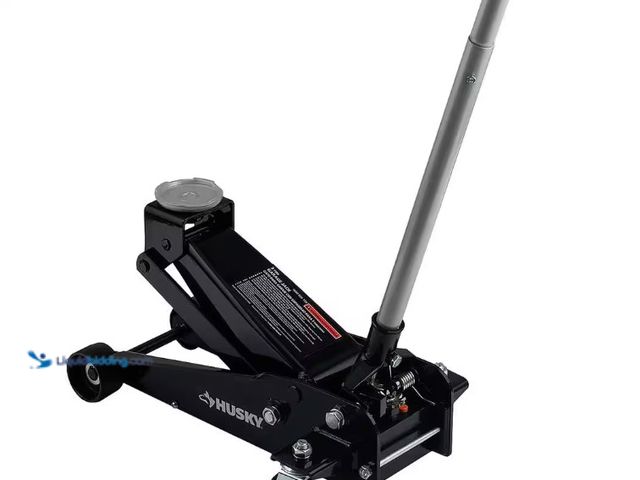 Lot 49-1515818 - Husky 3-Ton Floor Garage Car Jack, Model # HD00107, Slightly used.  Ref#HDSR0710