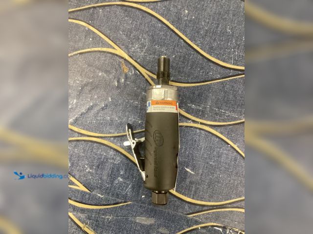 Lot 49-3539616 - 3107G Air Die Grinder 1/4'' Collet Item is unused, unable to test