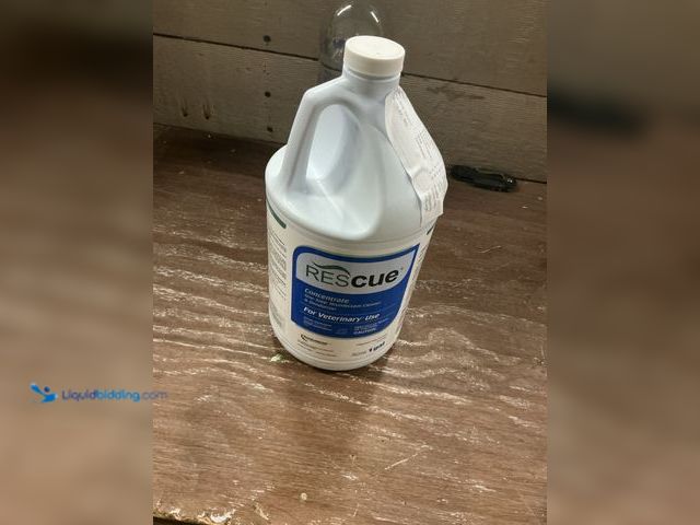 Lot 49-5482101 - Rescue Concentrate Disinfectants for Farm & Ranch (1 gal) New