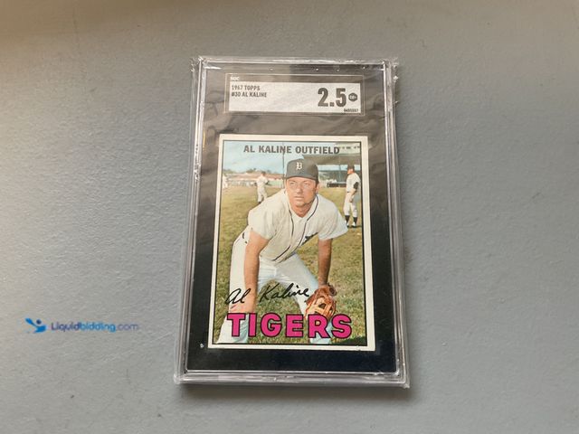 Lot 49-1804303 - GRADED CARD! 1967 TOPPS AL KALINE #30.