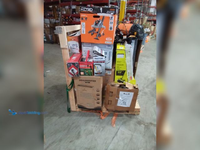 Lot 49-3708674 - Salvage Pallet - IMPORTANT: Please note that the condition of this lot is SALVAGE. Salvage assets ar...