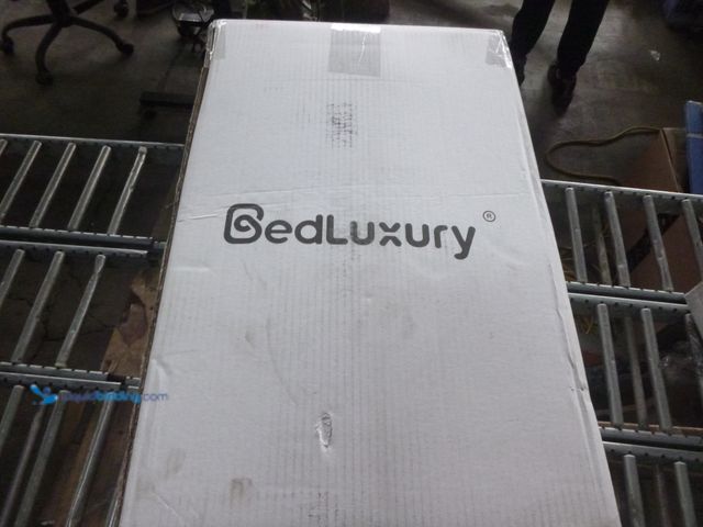 Lot 49-1518347 - 3 Inch Queen Sized Memory Foam TriFold Mattress, New  Ref#MTMED0624