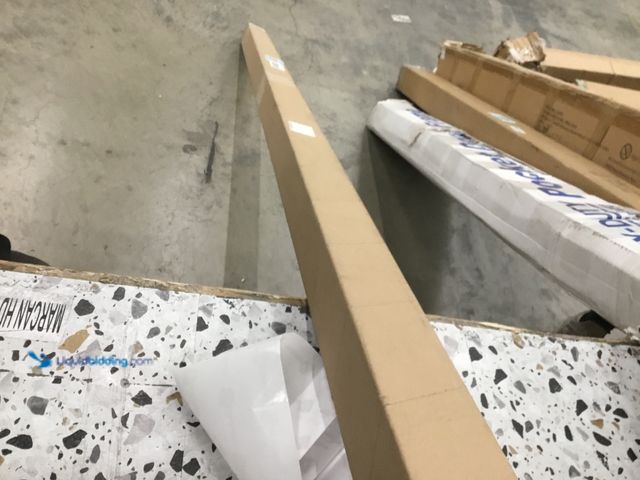 Lot 49-3536605 - T8 LED Tube Light 8 Ft Item is unused in a PK of 4.