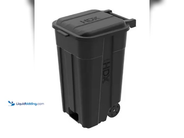 Lot 49-1569606 - HDX 45 gal. Black Heavy Duty Outdoor Trash Can with Wheels and Attached Lid, Model # 999-2445W, Unus...