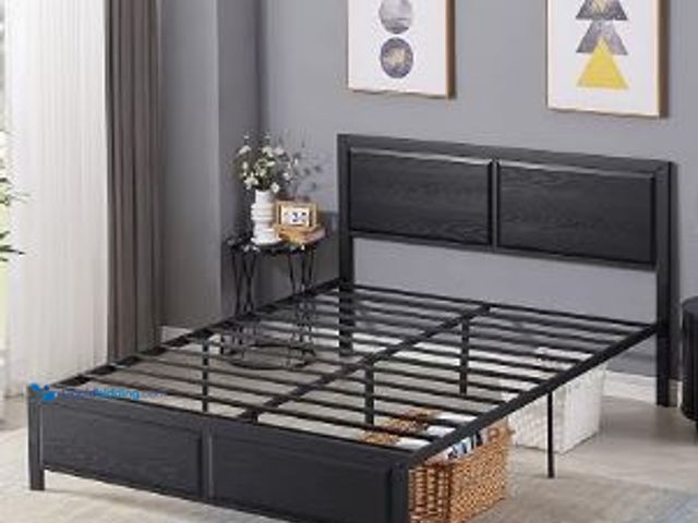 Lot 49-1625288 - VECELO Full Size Platform Bed Frame with Black Wood Headboard, Mattress Foundation, Strong Metal Sla...