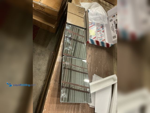 Lot 49-5463257 - The 360 Mirror - 3 Way Mirror for Self Hair Cutting - Adjustable Trifold Barber Miror to Cut Your Ow...