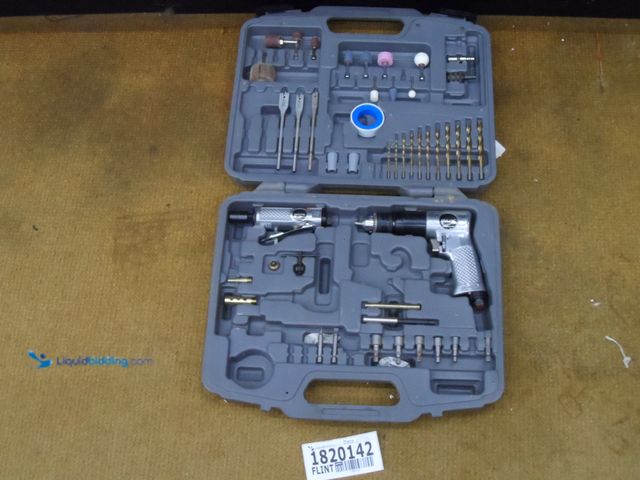 Lot 49-1820142 - 2 DAPC AT200, ATP80 Air Powered 2 PC. Air Tool Set With Accessories DAPC 2 Piece Air Tool Set Slight...