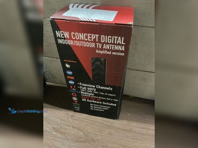 Lot 49-5484602 - UMUSTHAVE Digital Indoor/Outdoor TV Antenna (amplified version) New