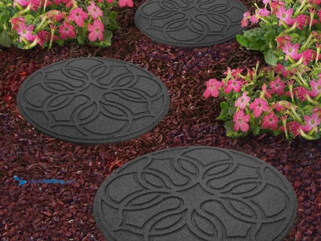 Lot 49-5580820 - QTY4 - Envirotile 18 Inch Round SCROLL GREY Stepping Stone. Model # MT5001611|Store SKU # 1000758808...