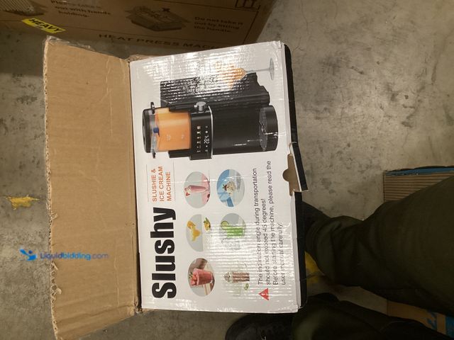 Lot 49-3566944 - Slushy Ice Cream Machine (Black) Unused